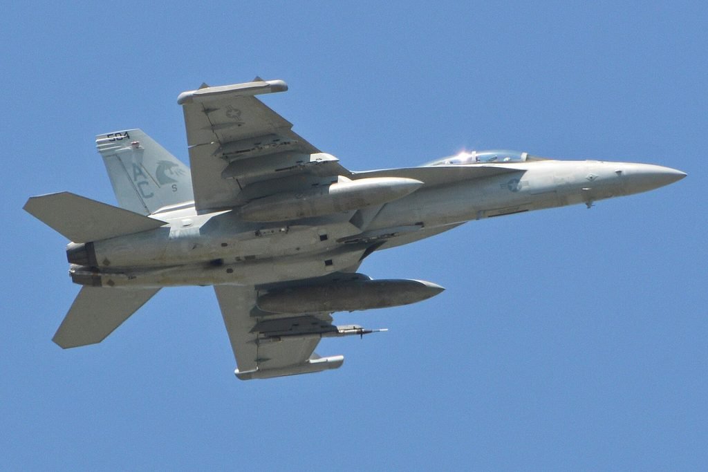 F/A-18E Super Hornets will carry both the AIM-424 and the larger AIM-174B