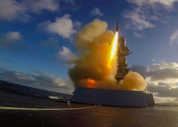 the Forbin fired an ASTER 30 missile with a combat load on a supersonic target. The Air Defence Frigate (FDA) Forbin is taking part in the combined air and missile defence exercise