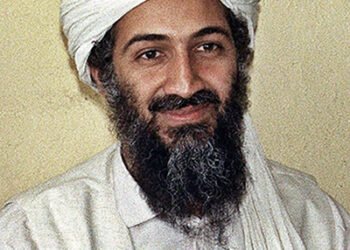 Osama bin Laden being interviewed by Hamid Mir