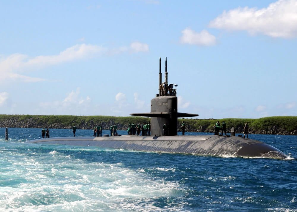 The fast-attack submarine USS Los Angeles transits near Apra Harbor, Guam after returning from an underway period. Los Angeles, the 4th naval ship to be named after the city of Los Angeles and the lead ship of her class, is on her last deployment.