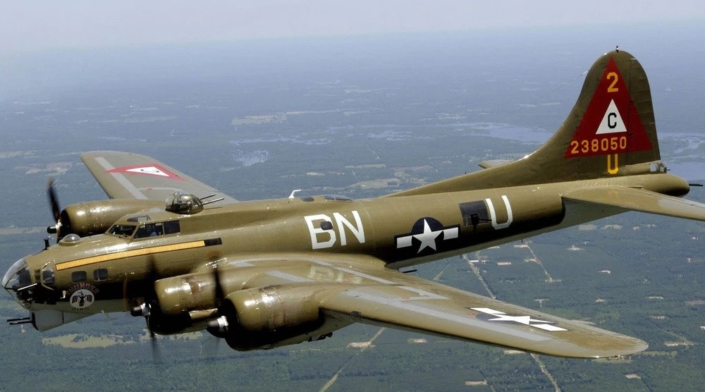 A U.S. Army Air Force Boeing B-17G-50-VE Flying Fortress in flight