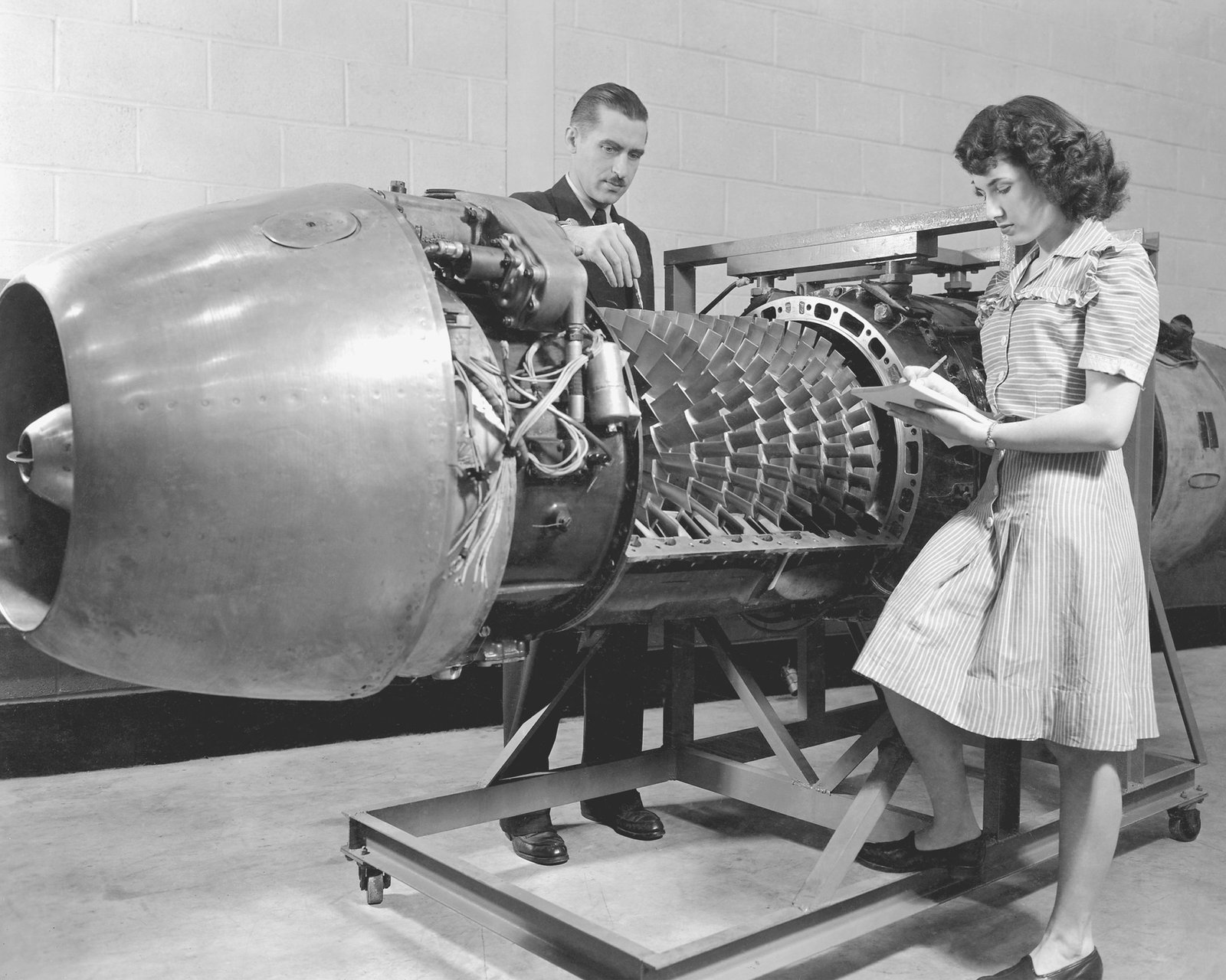 an image of The Ho 229 V3 two Junkers Jumo 004B-2 axial-flow turbojets